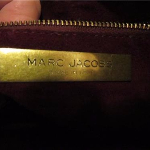 Marc Jacobs Quilted Cream Shoulder Bag with Gold Accents - Picture 7 of 8